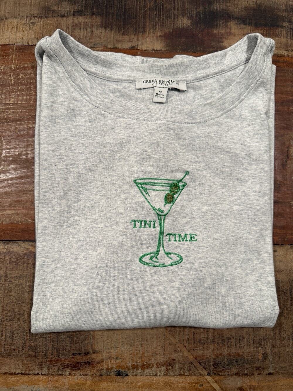 Green Envelope Los Angeles XL Embroidered Martini “Tini Time” Tee Gray Top
